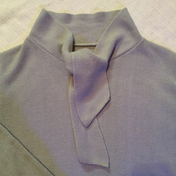 Grey Long Sleeved Sweater - Picture 3 of 4